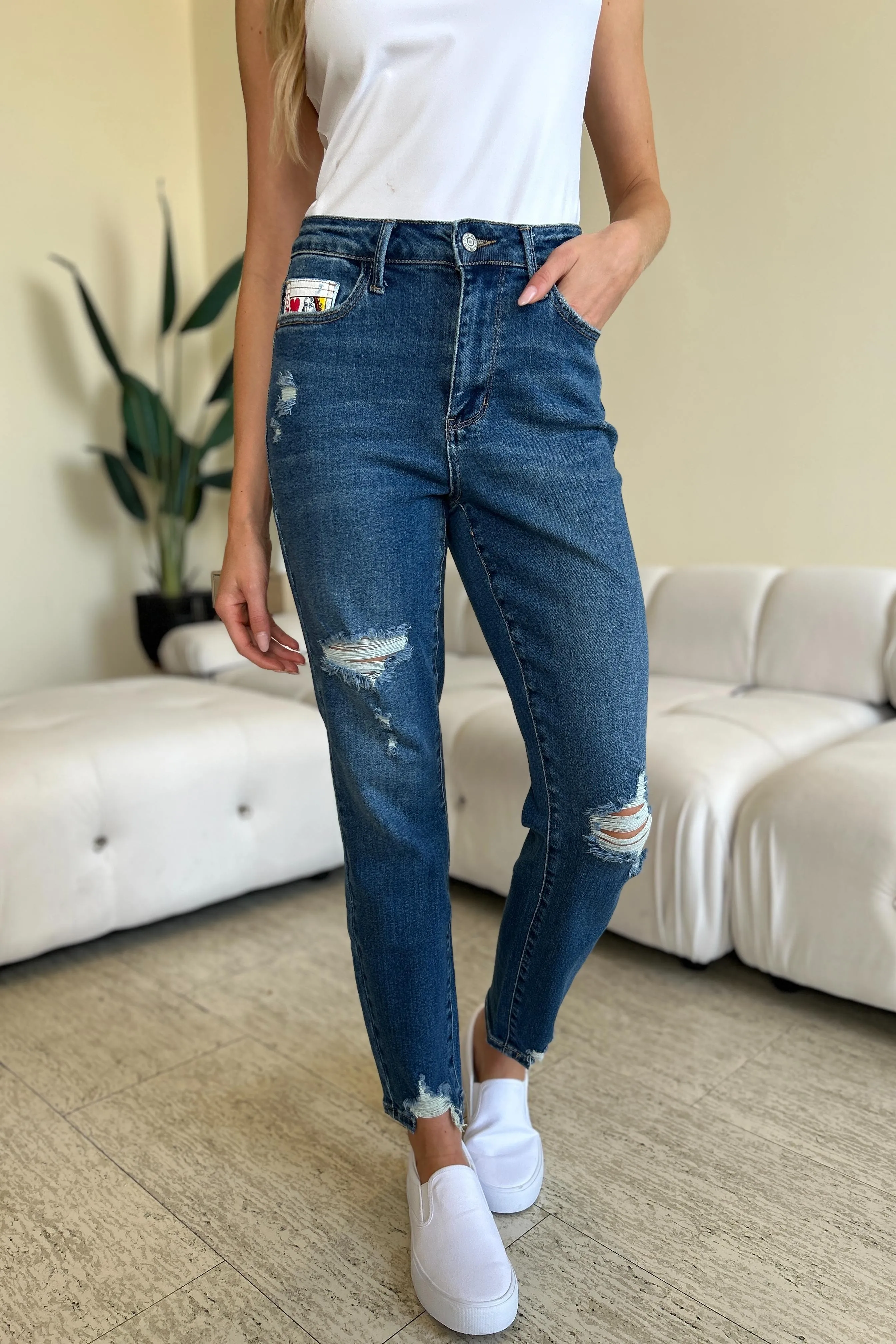 Judy Blue Queen Of Hearts Coin Pocket BF Jeans [Online Exclusive]